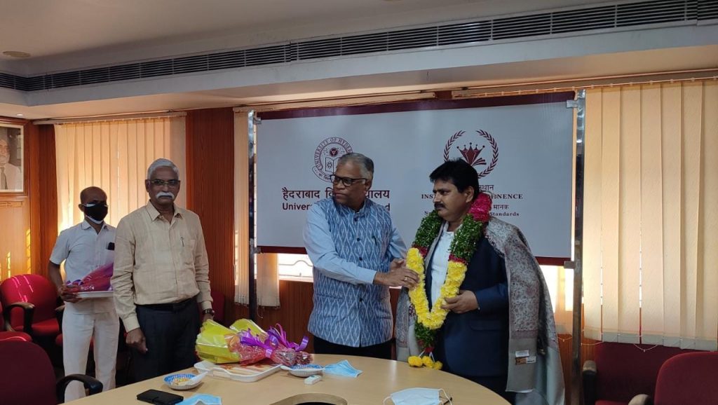 Shri P Sardar Singh bids Farewell to UoH |