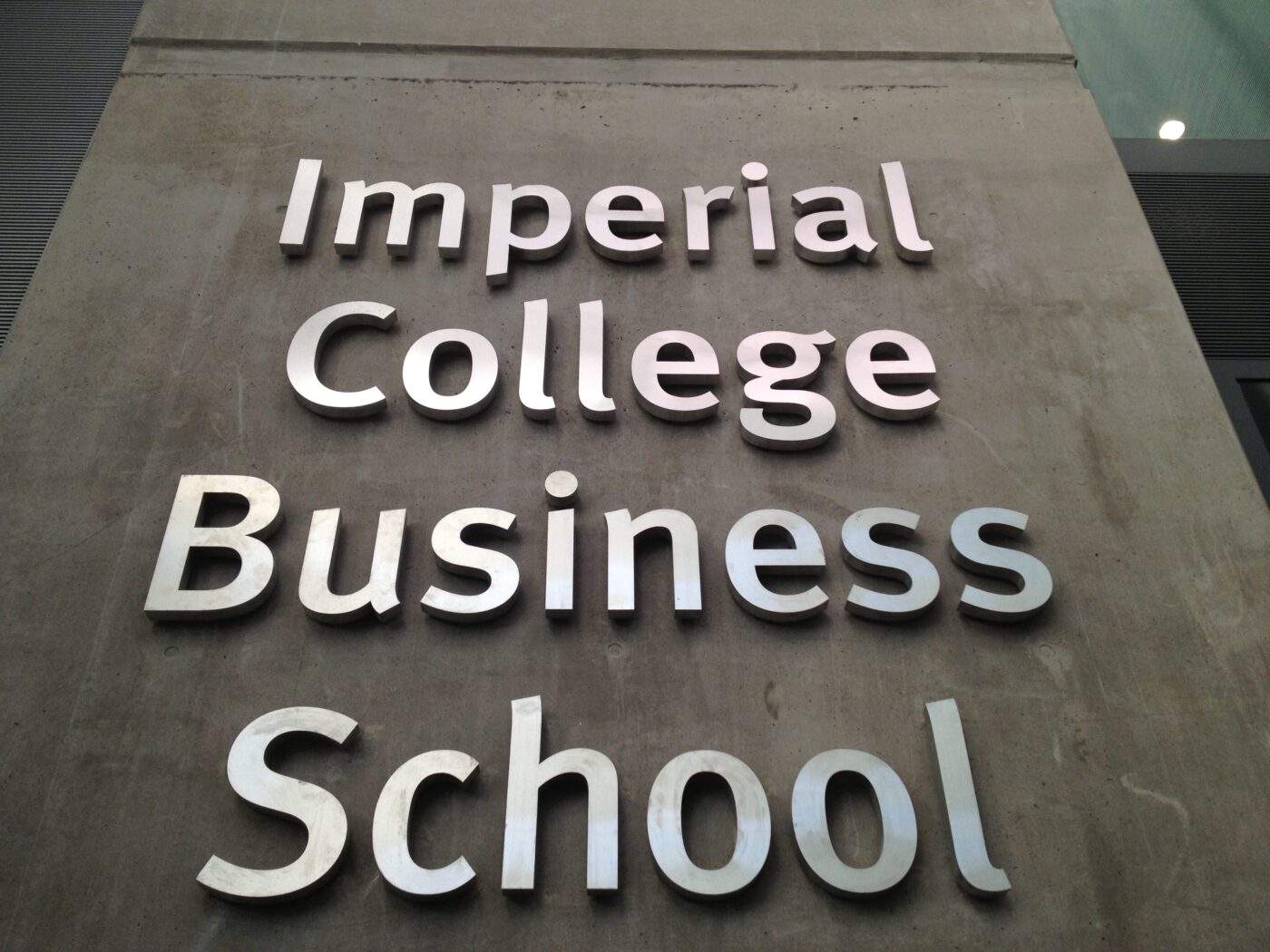 pg-scholarship-2020-imperial-college-business-school-uk-study-abroad